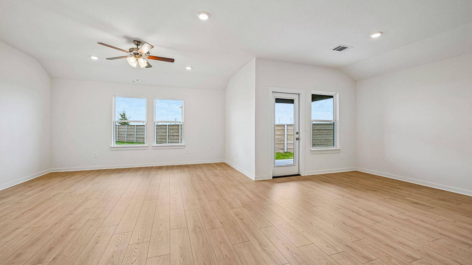 18200 Blazing Ranch LN, Manor, TX 78653