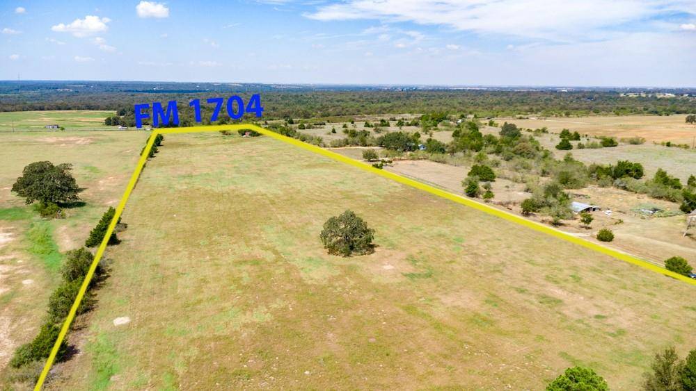 109 Prairie LN, Elgin, TX 78621