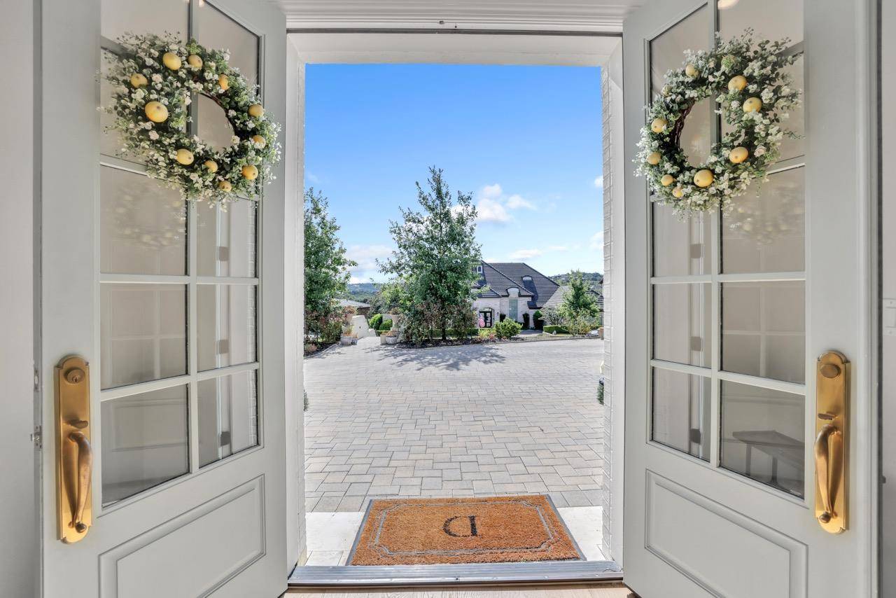203 Black Wolf RUN, Austin, TX 78738