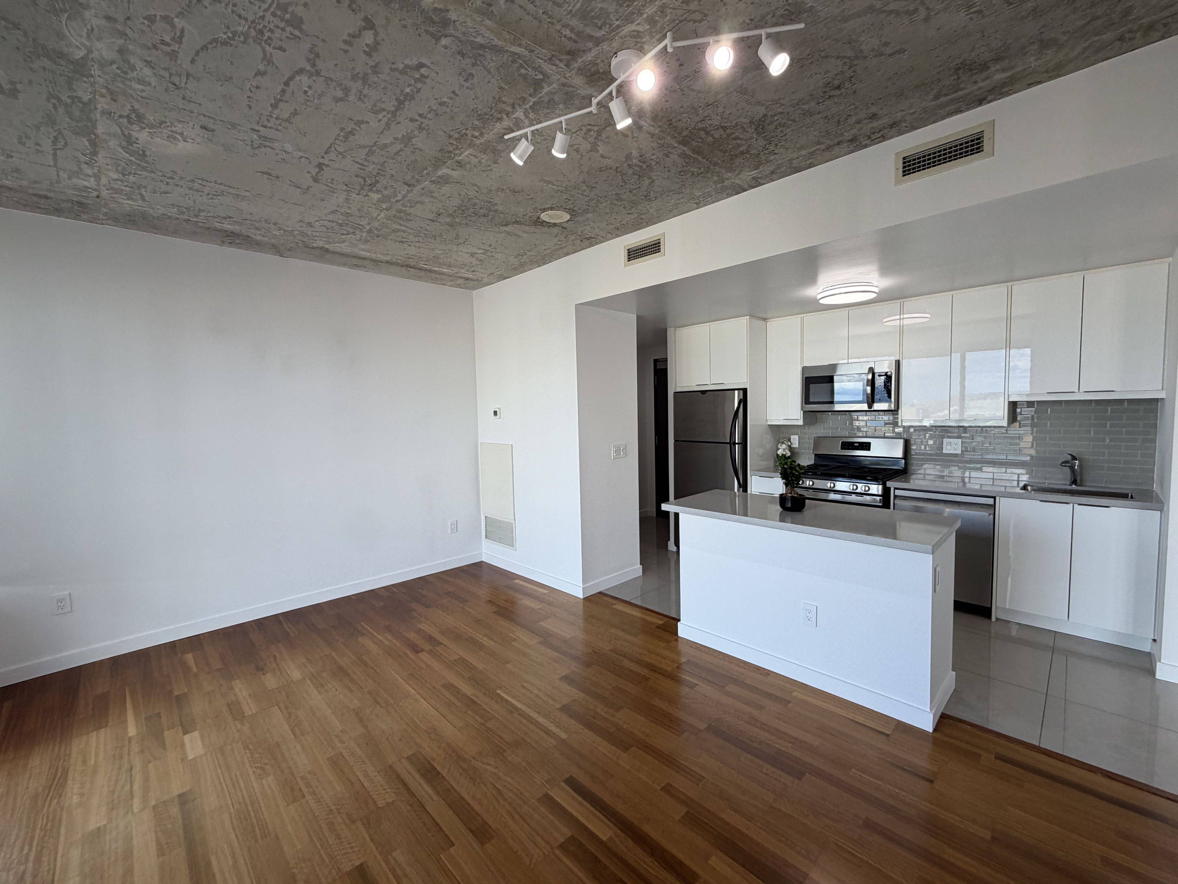 281 Mutual ST #2408, Toronto C08, ON M4Y 3C4
