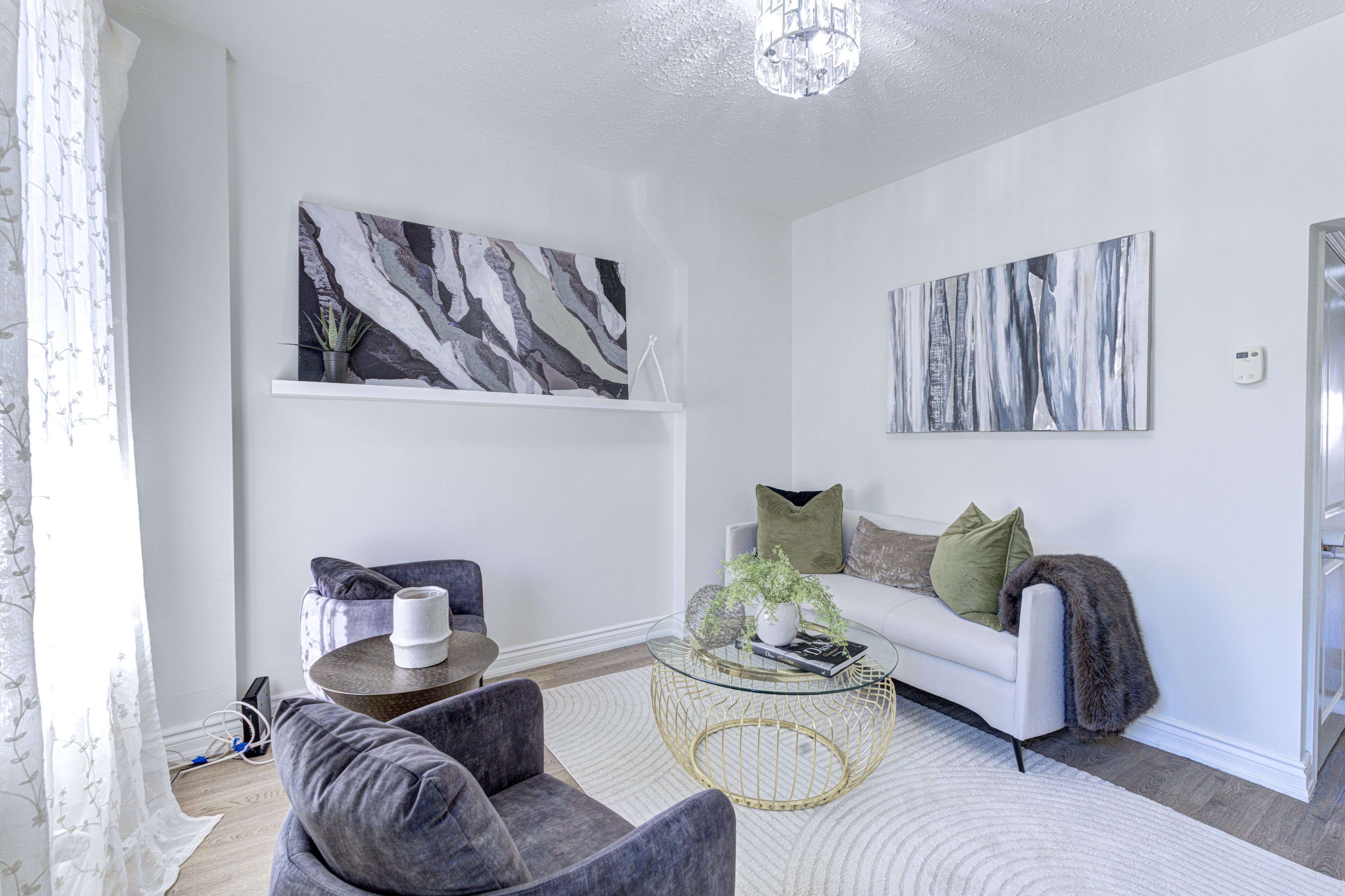 44 Fisher ST, Toronto C01, ON M6K 1V8