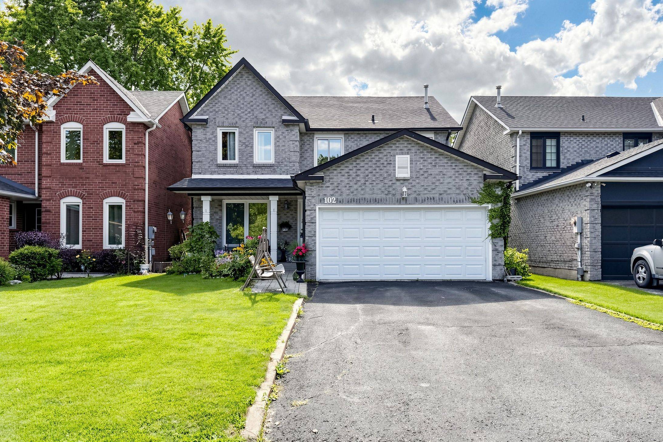 102 Kearney DR, Ajax, ON L1T 2V6