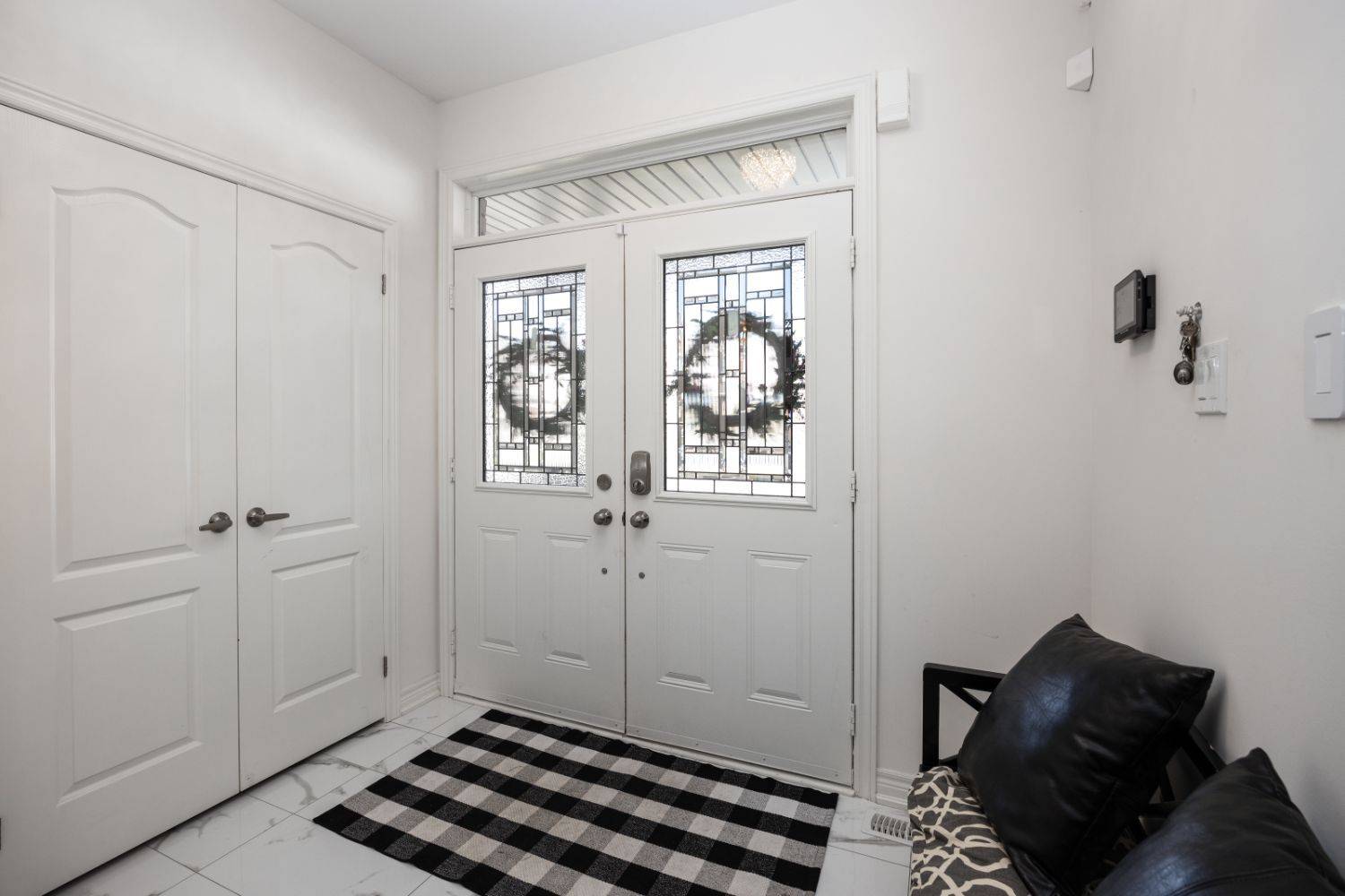 131 Courtney ST #UPPER, Clarington, ON L1C 0B9