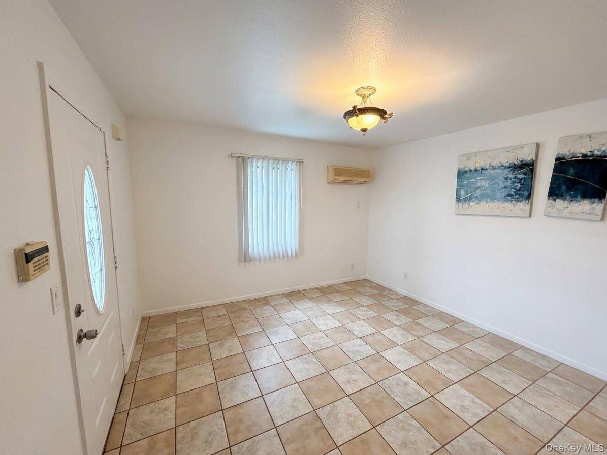 75 Jewel ST #1, Brentwood, NY 11717