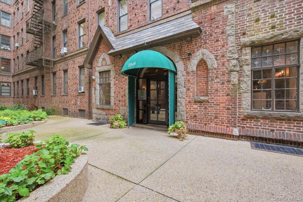 83-19 116th ST #6D, Kew Gardens, NY 11415