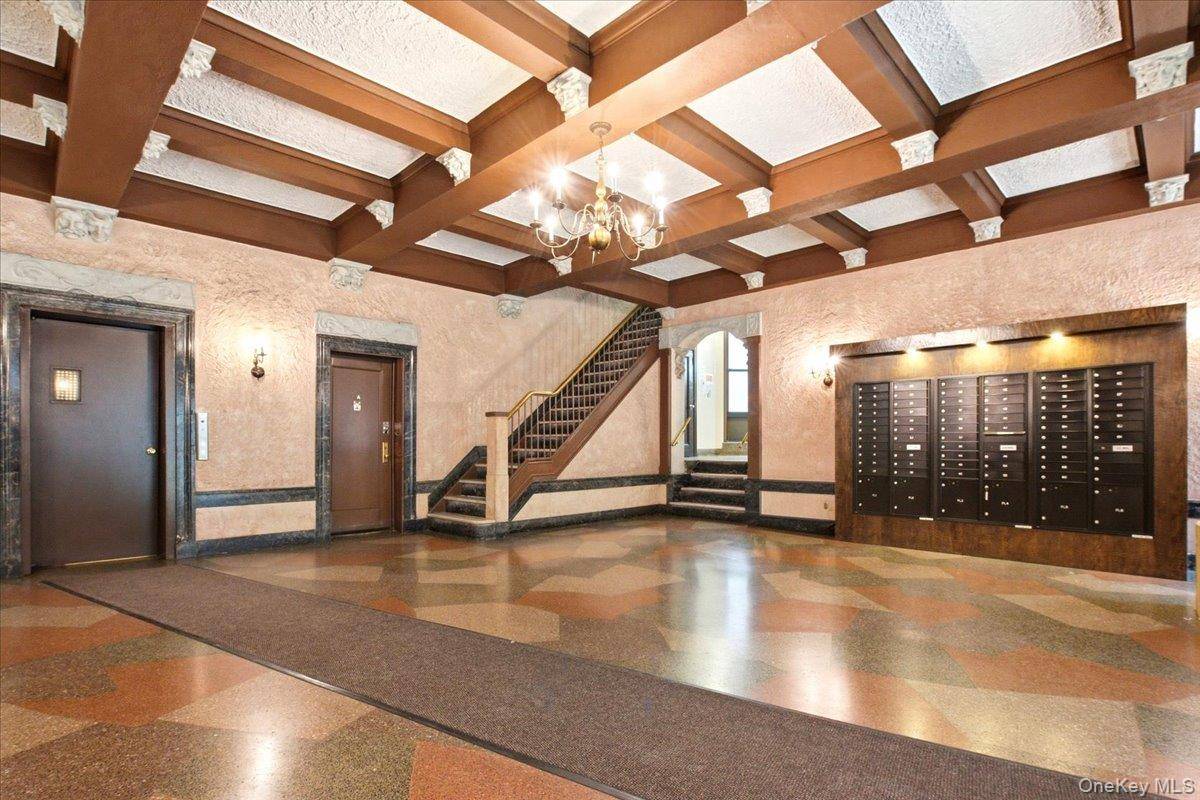 83-19 116th ST #6D, Kew Gardens, NY 11415