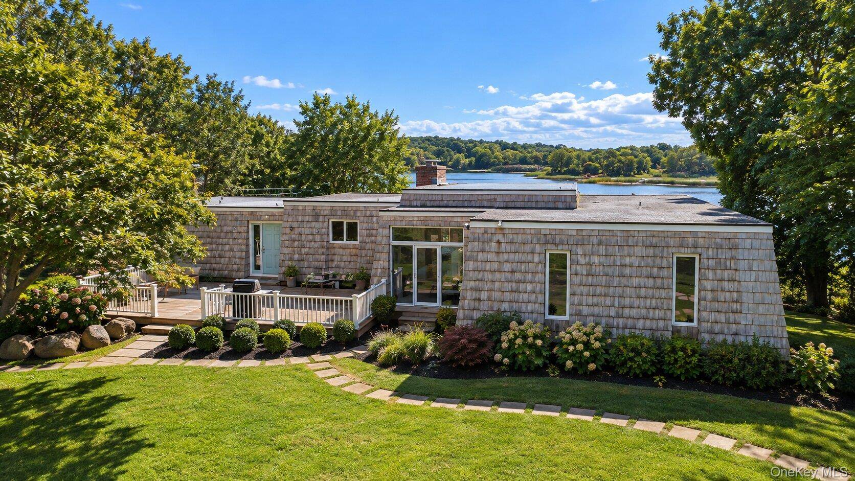9305 Soundview AVE, Southold, NY 11971