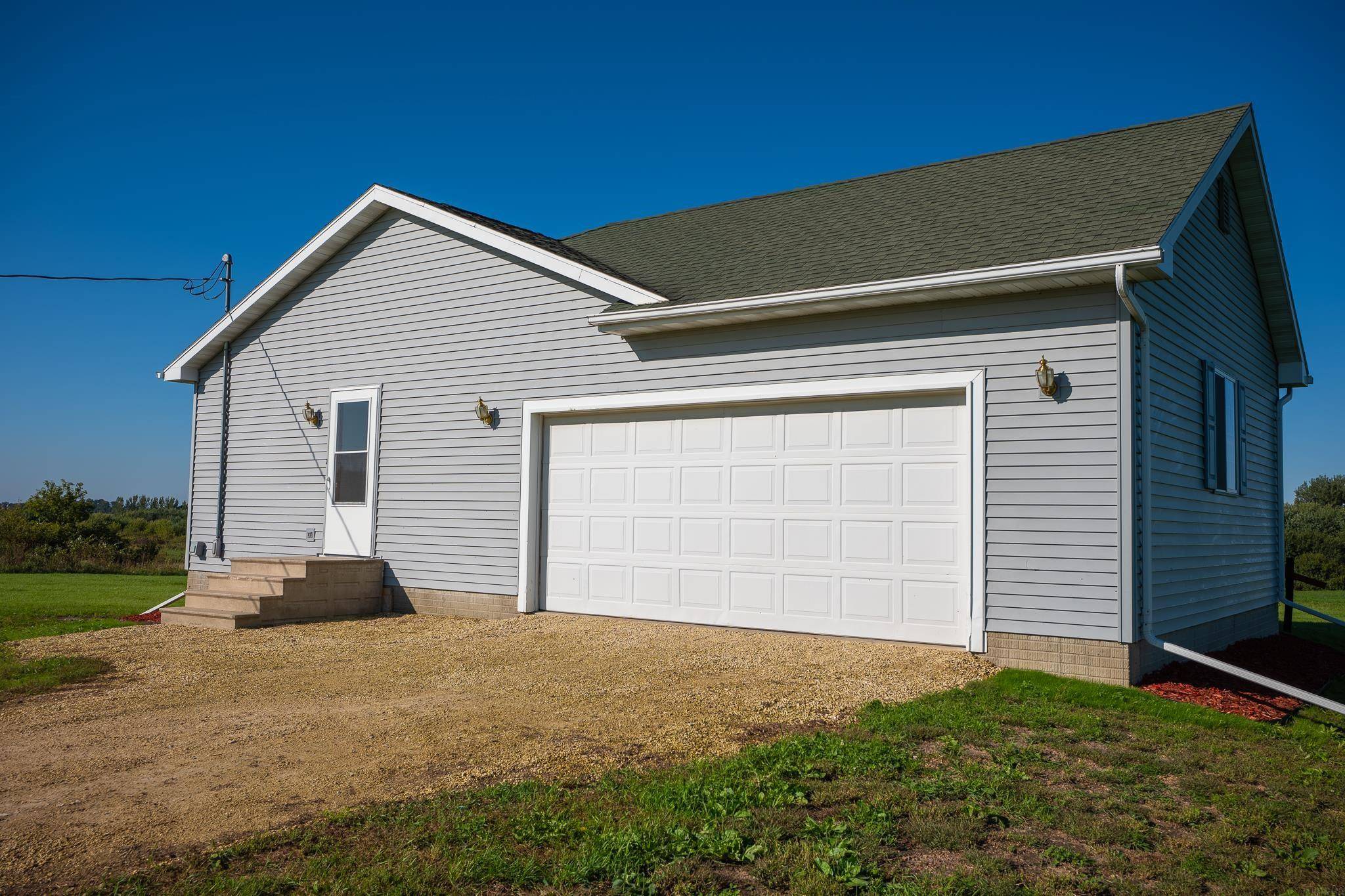 2205 Amherst PL, Charles City, IA 50616