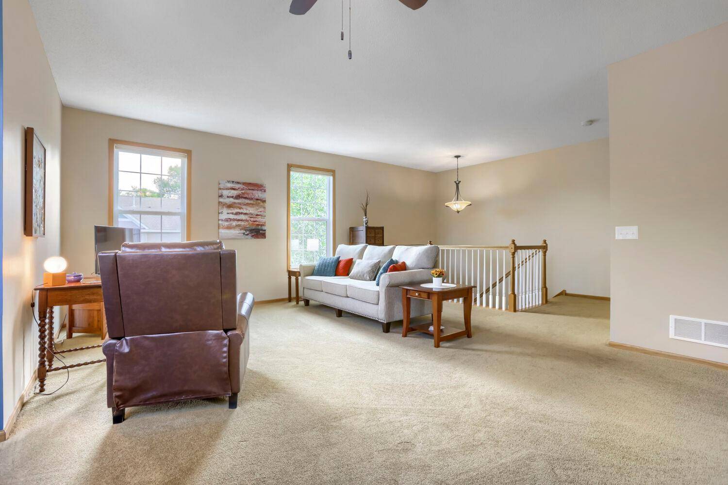 621 Village Pkwy, Circle Pines, MN 55014