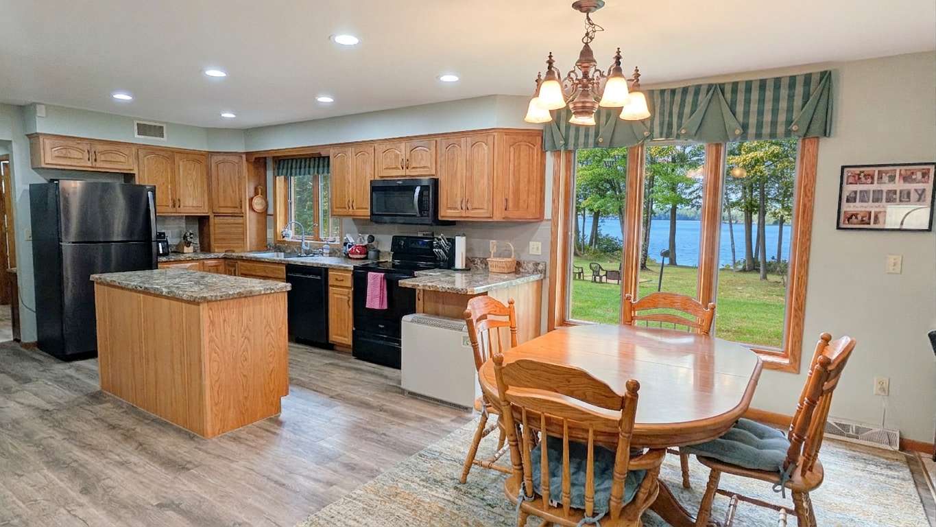7723 Sunset TRL, Britt, MN 55710