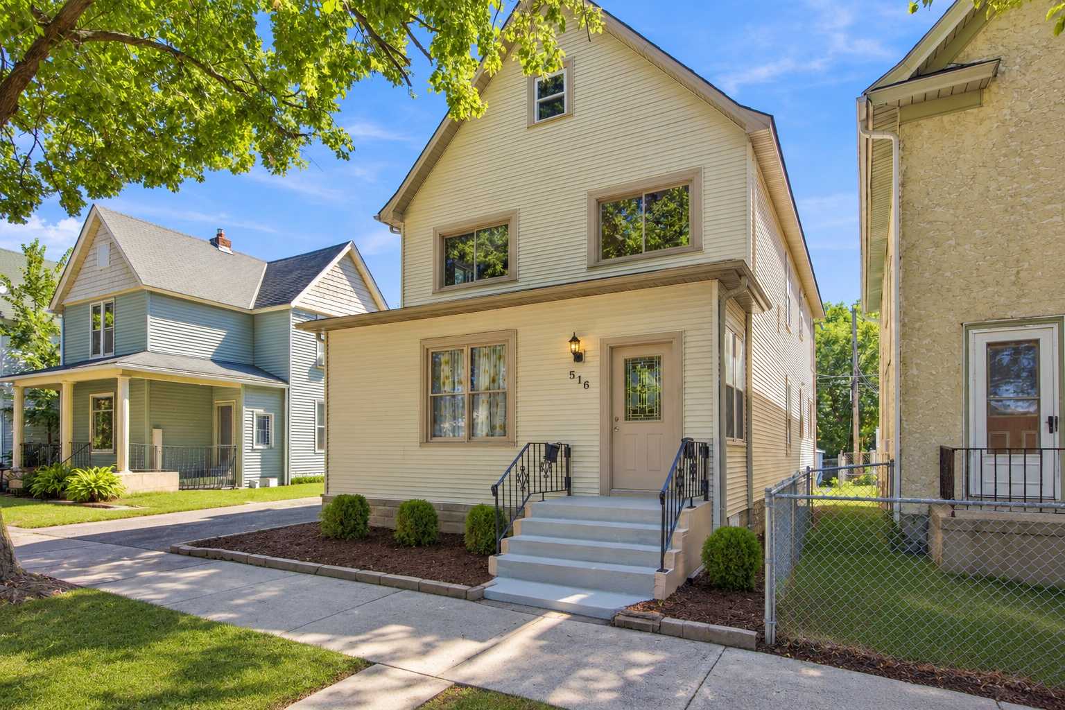 516 8th AVE NE, Minneapolis, MN 55413
