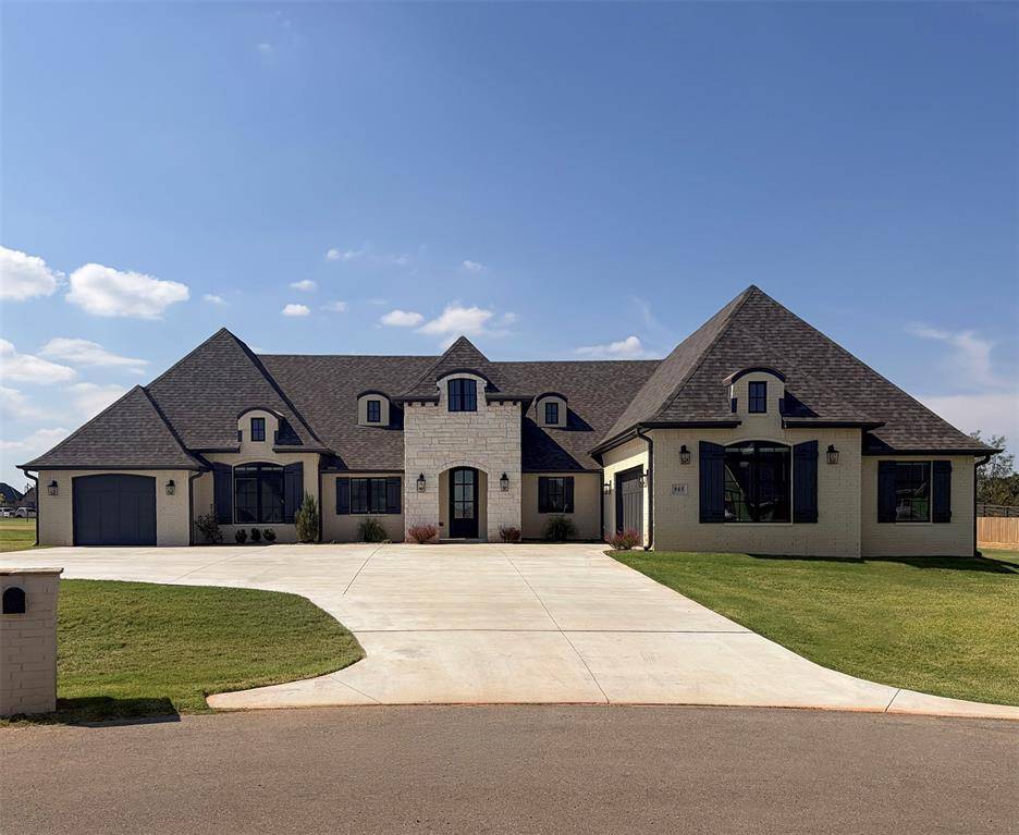 905 Lucas CIR, Newcastle, OK 73065