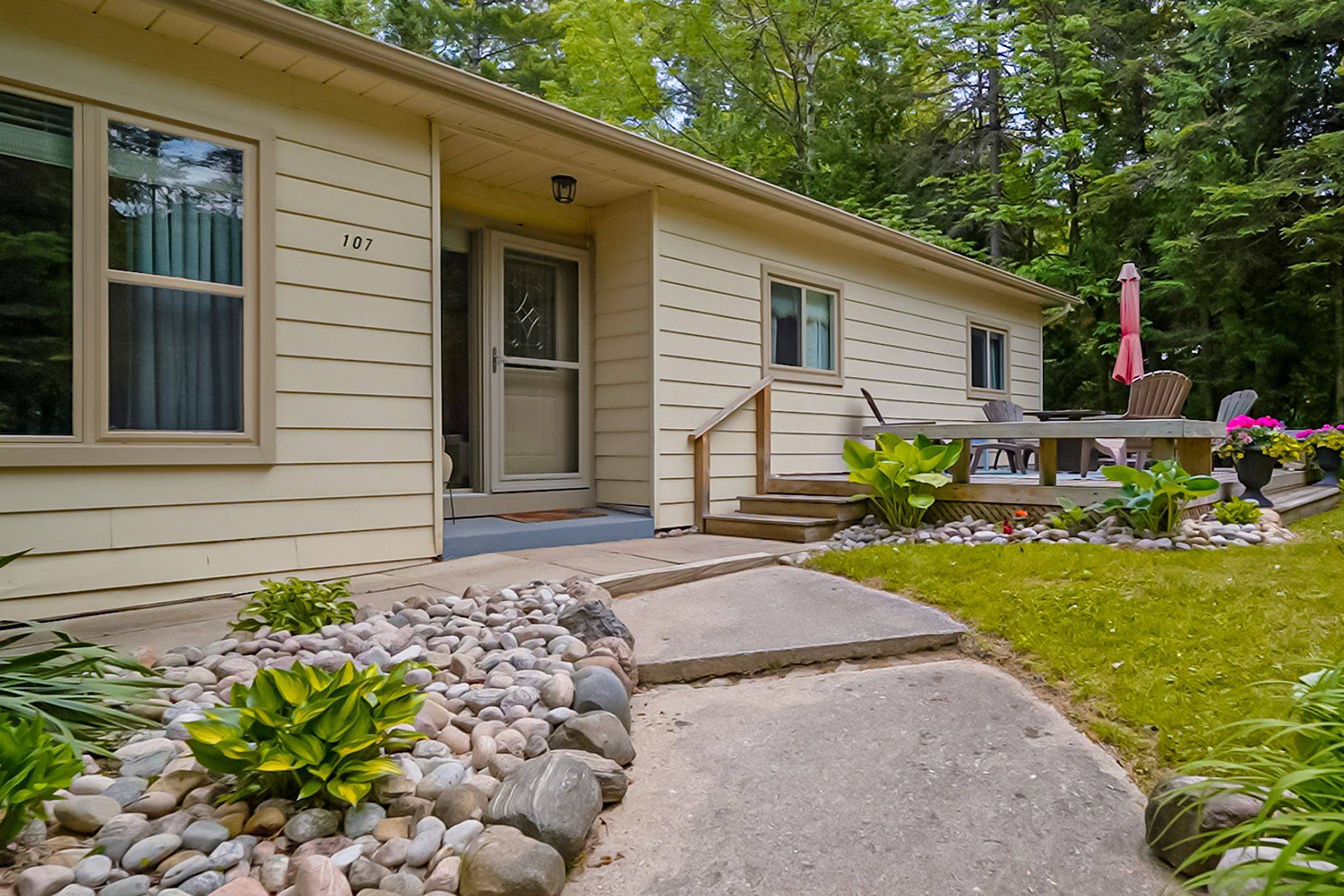 107 Nicole BLVD, Tiny, ON L0L 2T0