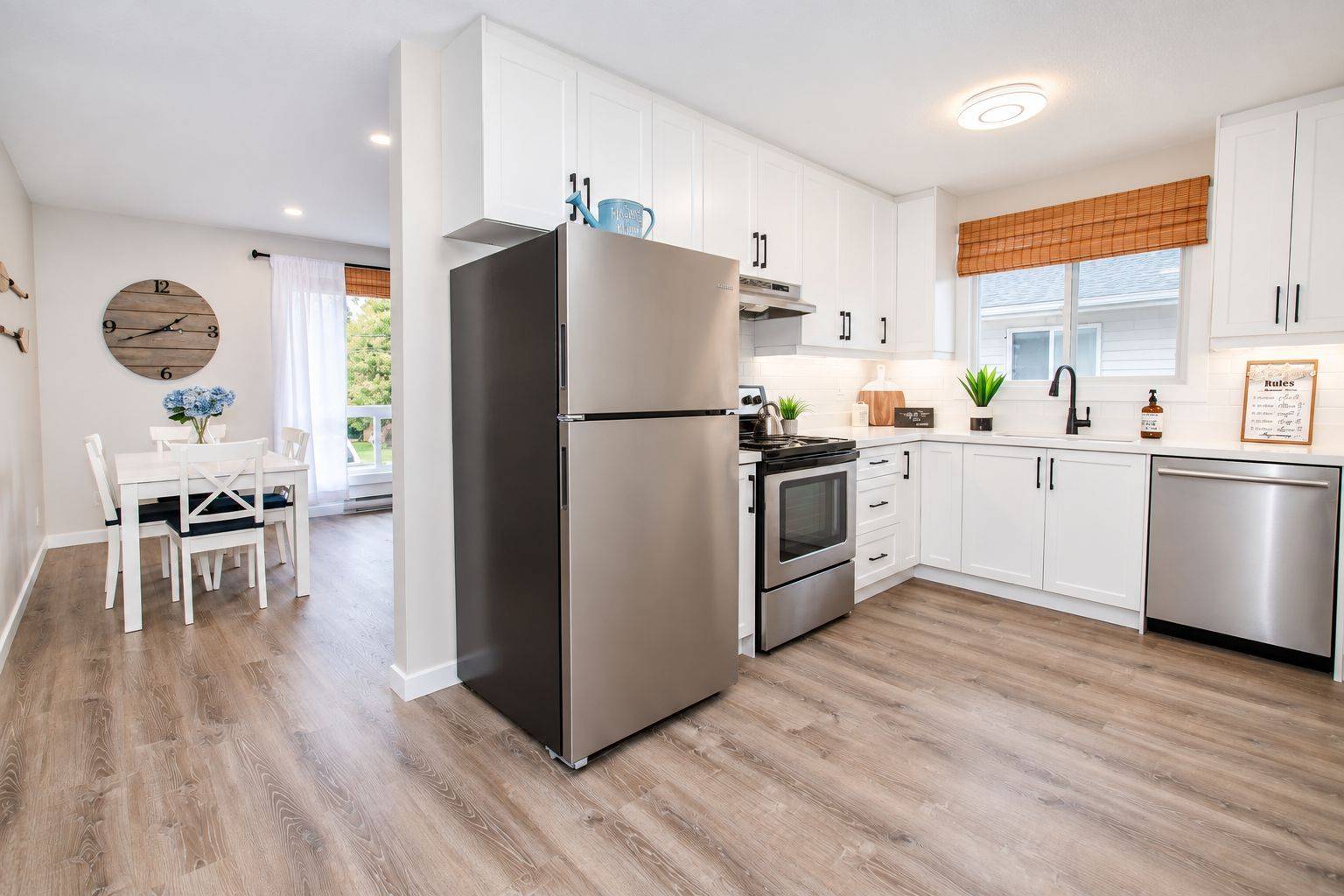 7 Bourgeois Beach RD, Tay, ON L0K 2A0