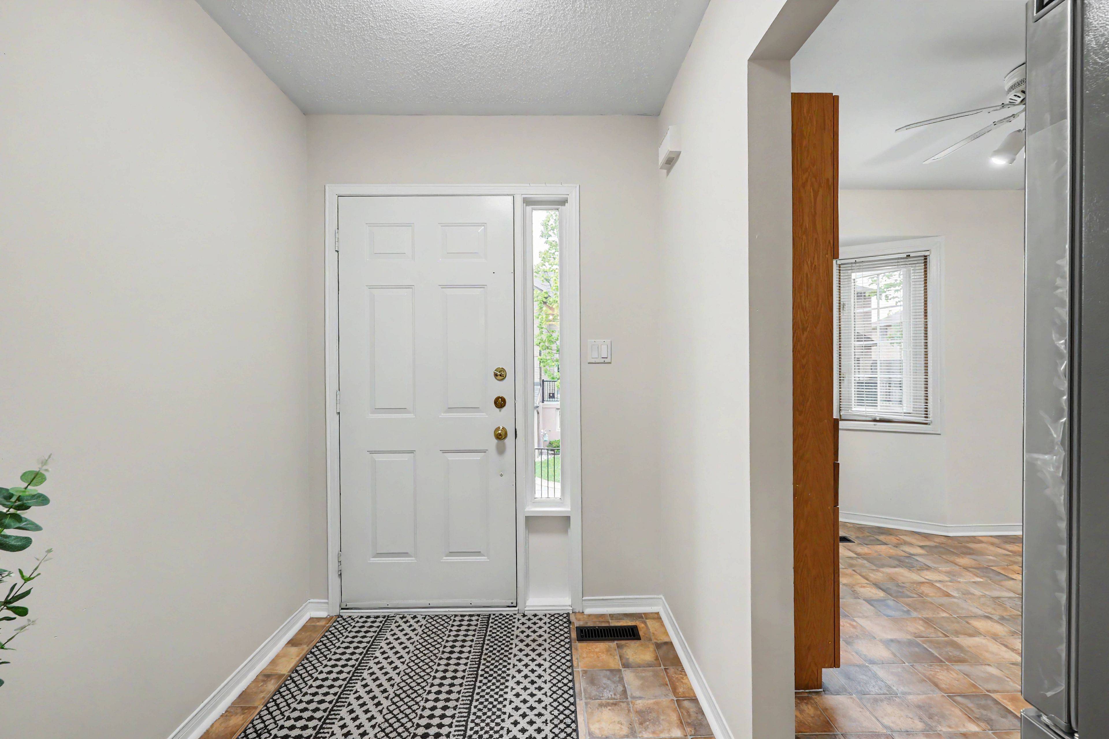 38 Elora DR #47, Hamilton, ON L9C 7L6