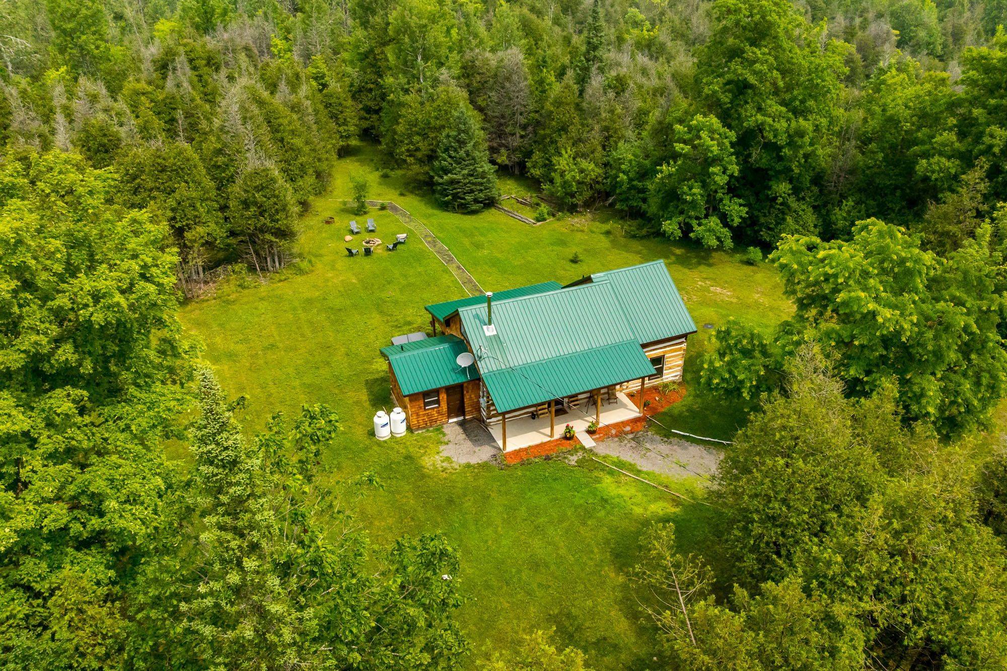 786 Richardson RD, Montague, ON K0G 1N0