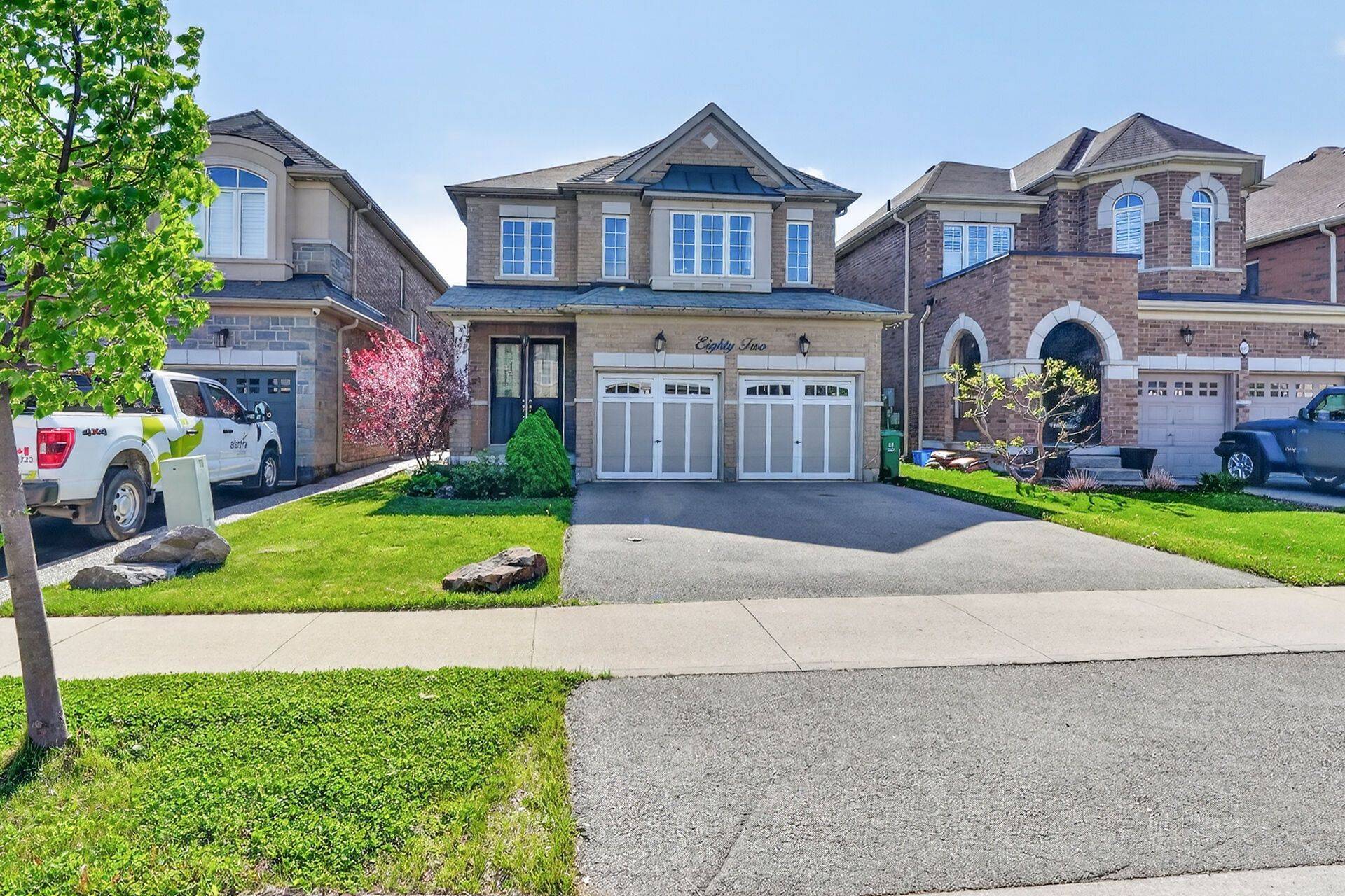 82 Chaumont DR, Hamilton, ON L8J 0J8
