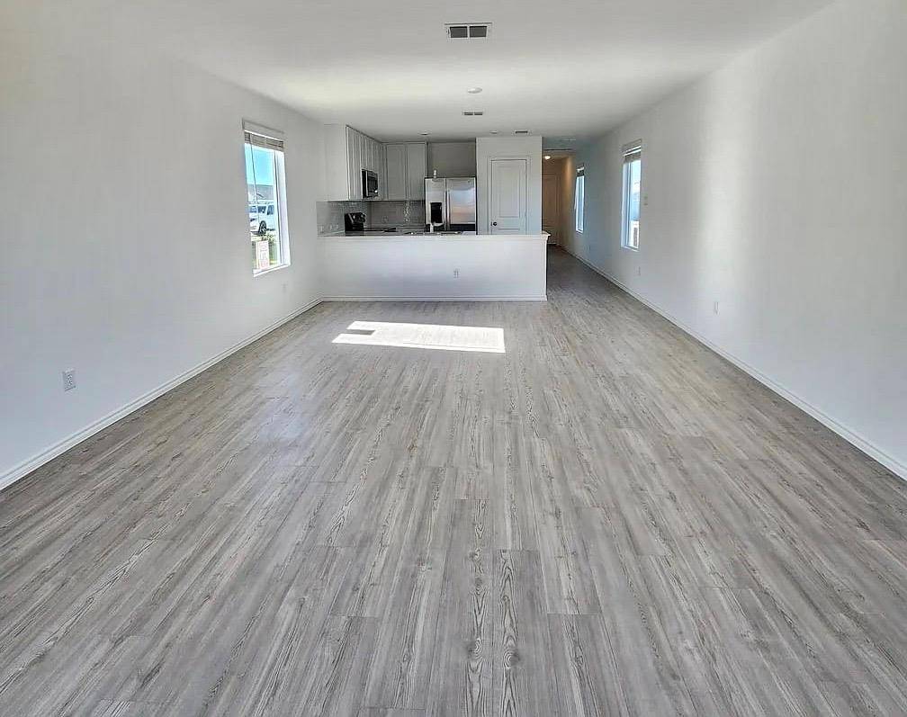 543 Commander Abbott DR, Jarrell, TX 76537