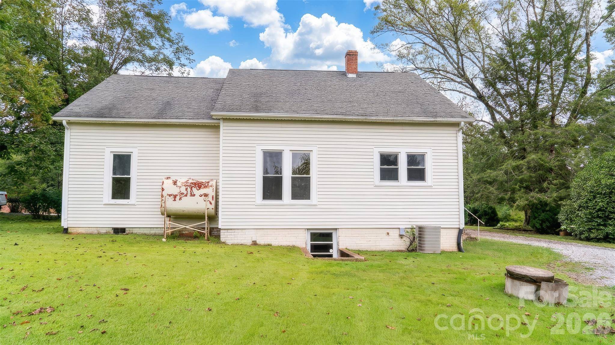 1173 Piedmont RD, Morganton, NC 28655
