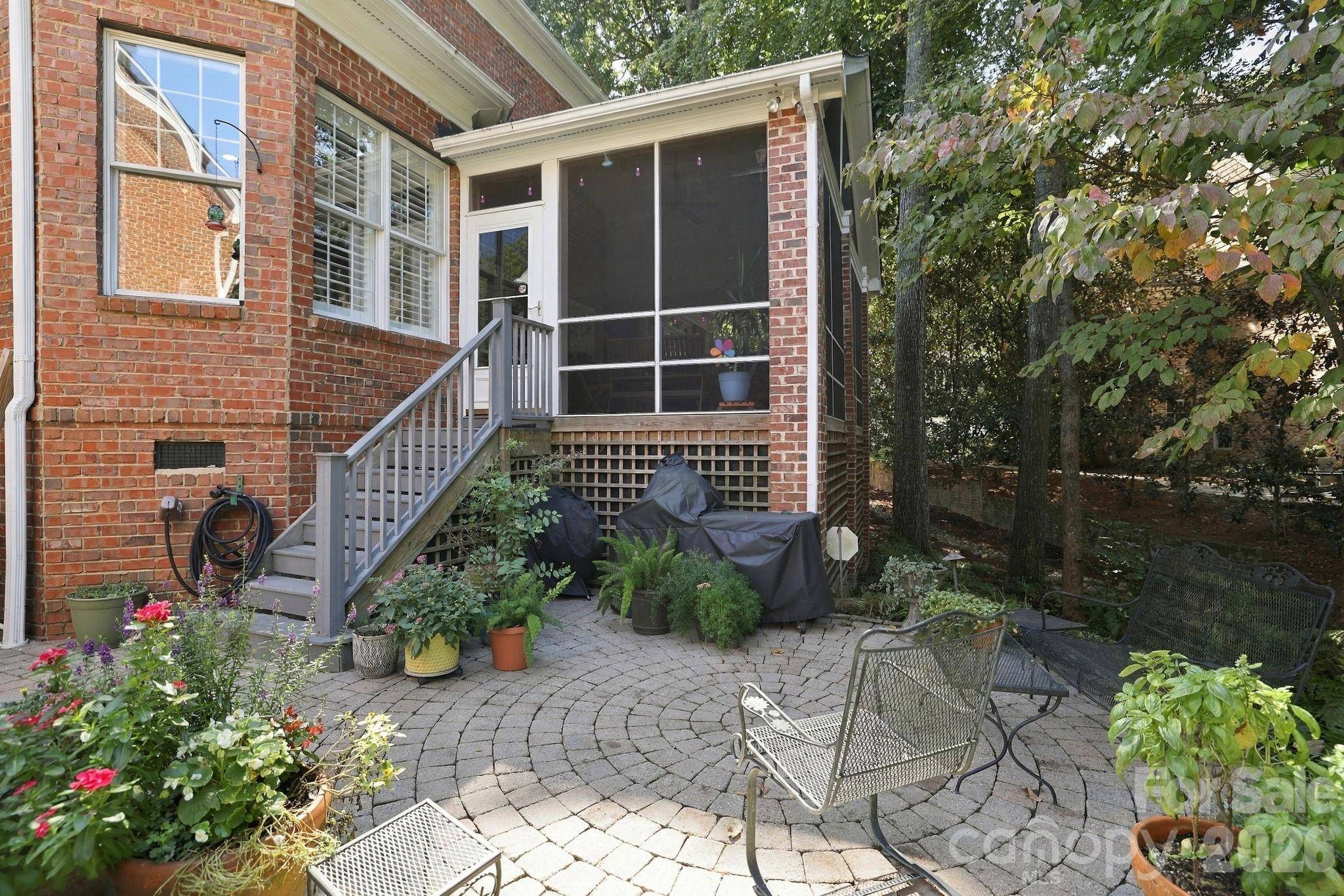 3716 Eastover Hills CT, Charlotte, NC 28211