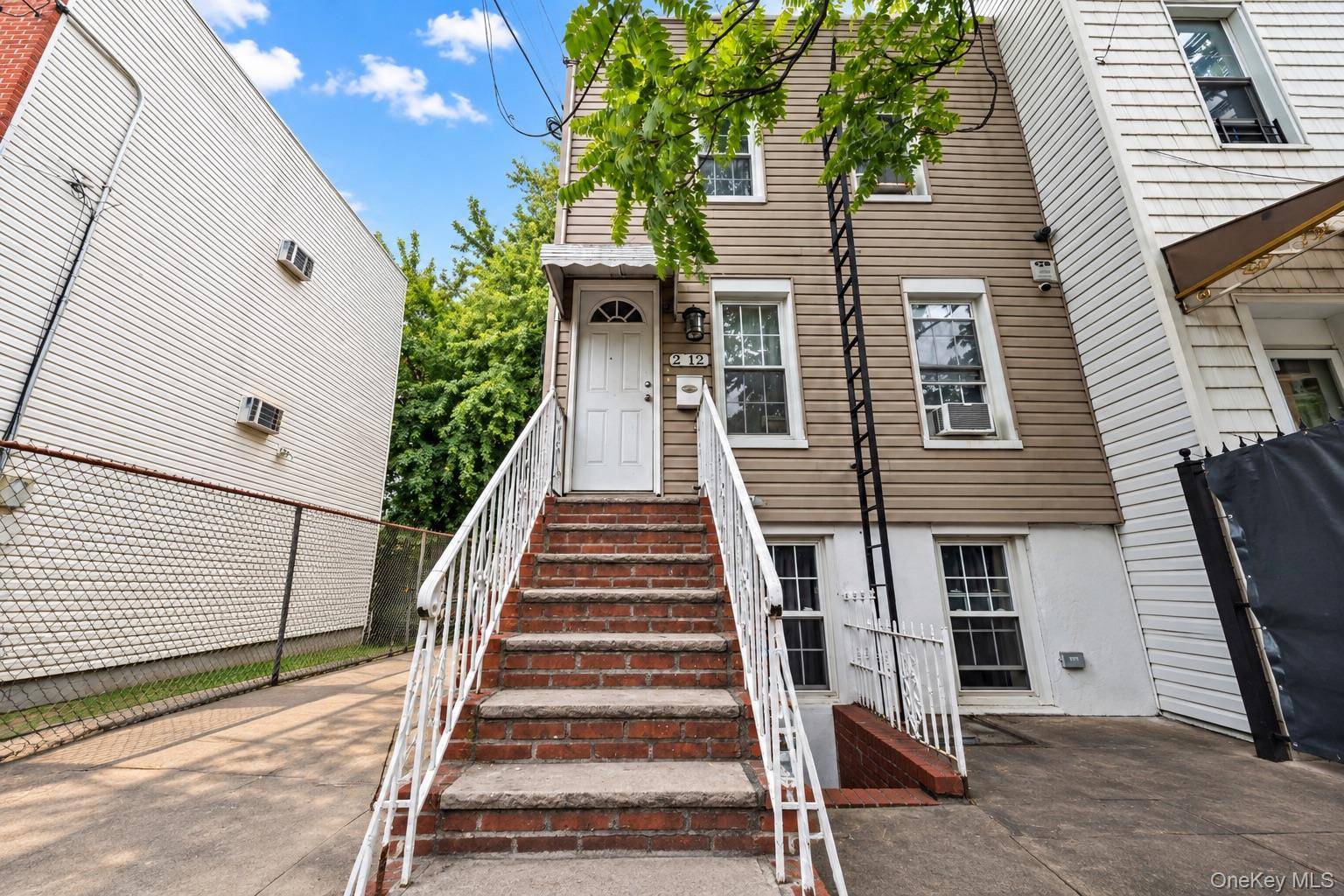 212 Bradford ST, Brooklyn, NY 11207