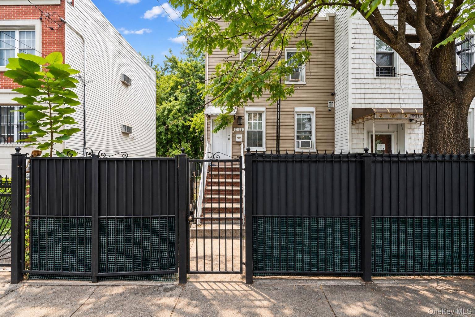 212 Bradford ST, Brooklyn, NY 11207