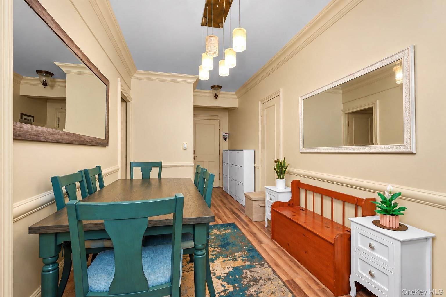 67-76 Booth Street #2i, Forest Hills, NY 11375