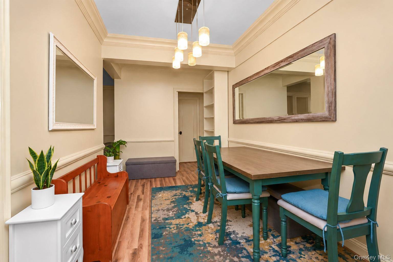 67-76 Booth Street #2i, Forest Hills, NY 11375