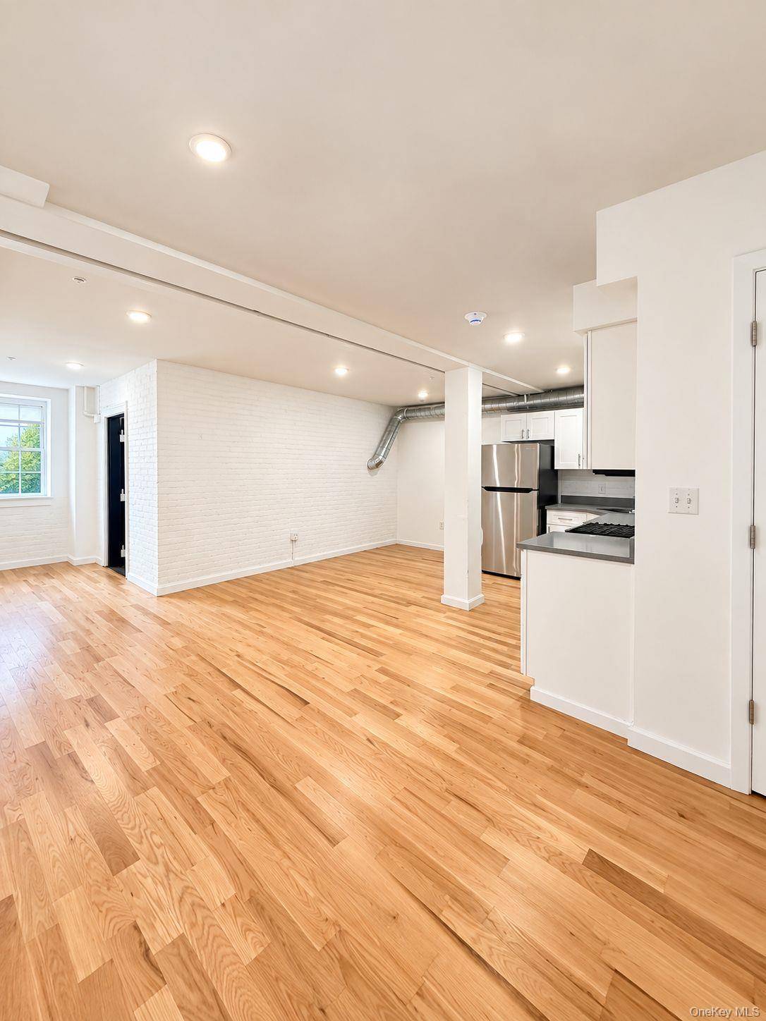 155 S River St #CB, Troy, NY 12180