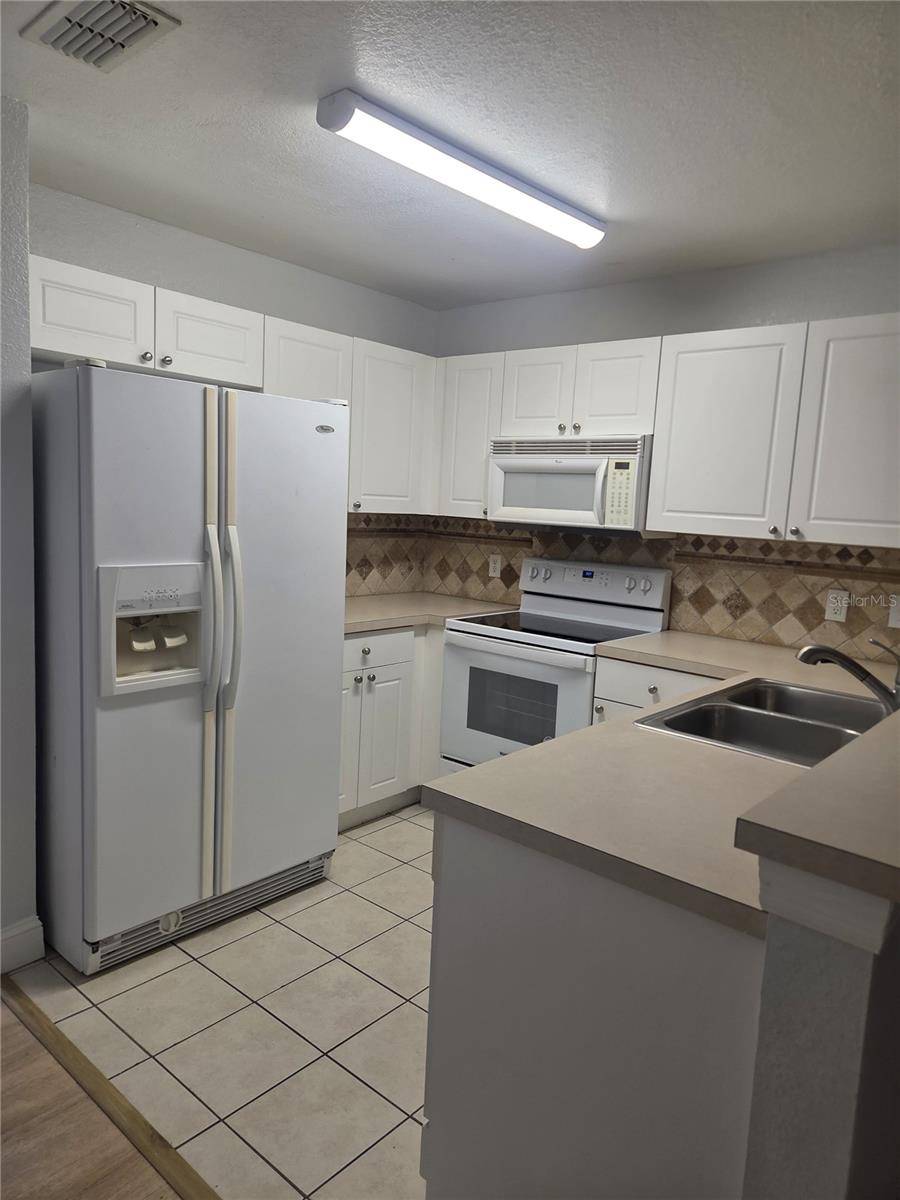 302 CERVANTES DR, Kissimmee, FL 34743