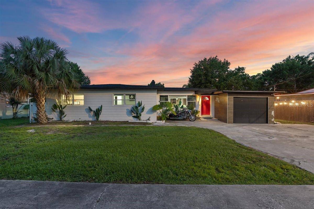 8120 GONDOLA DR, Orlando, FL 32809