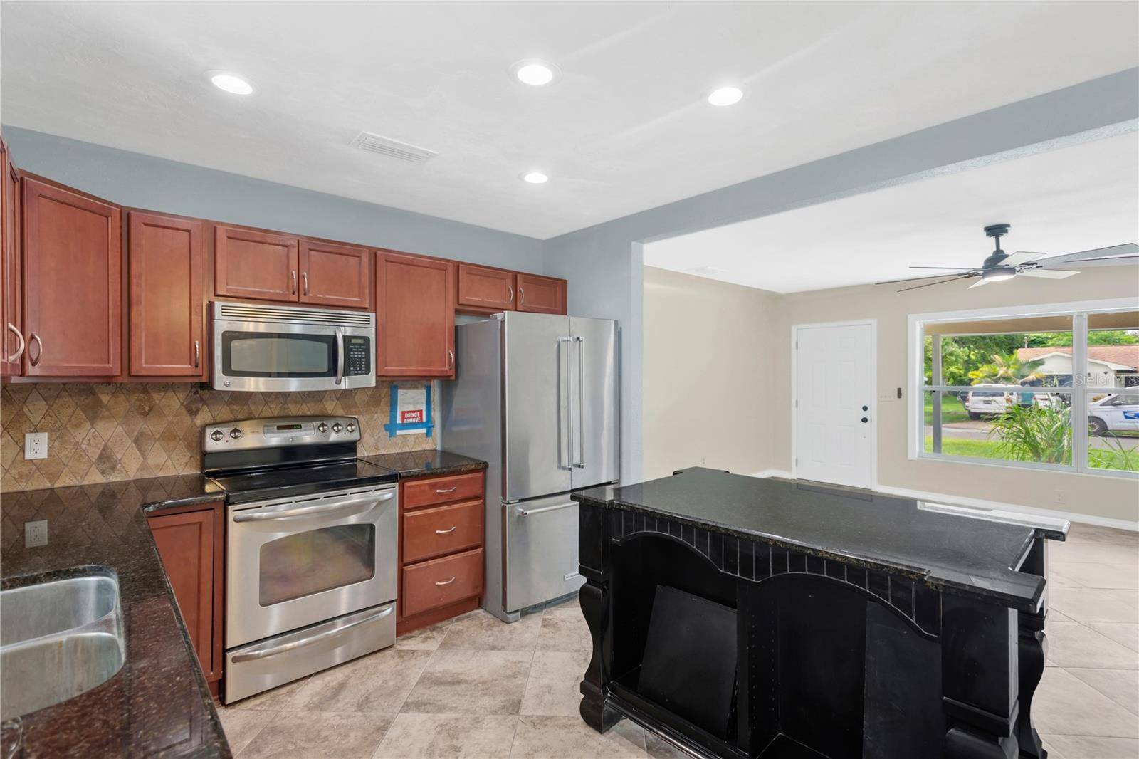 1801 CARLTON DR, Clearwater, FL 33759