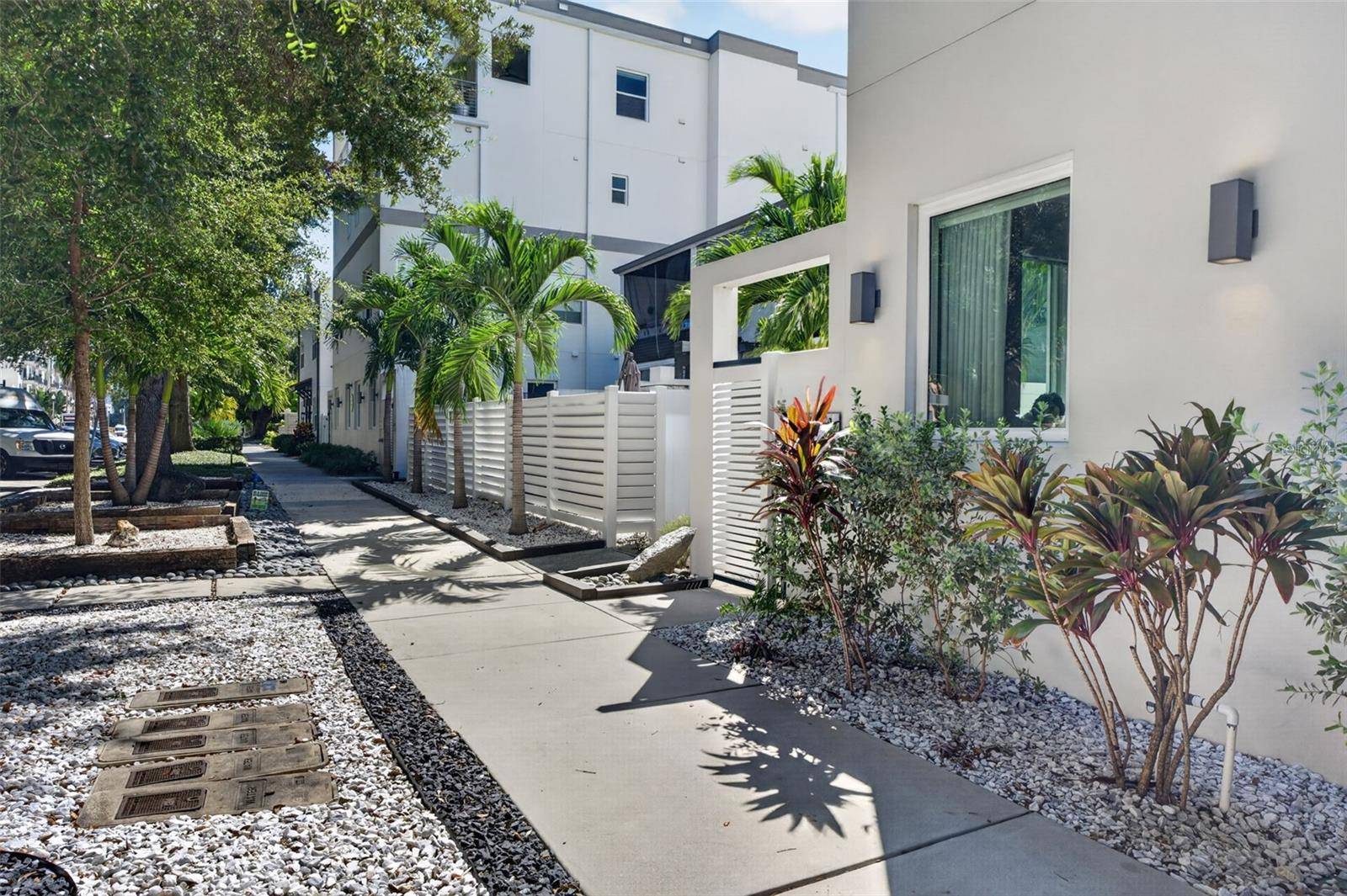 536 4TH AVE S #2, St Petersburg, FL 33701