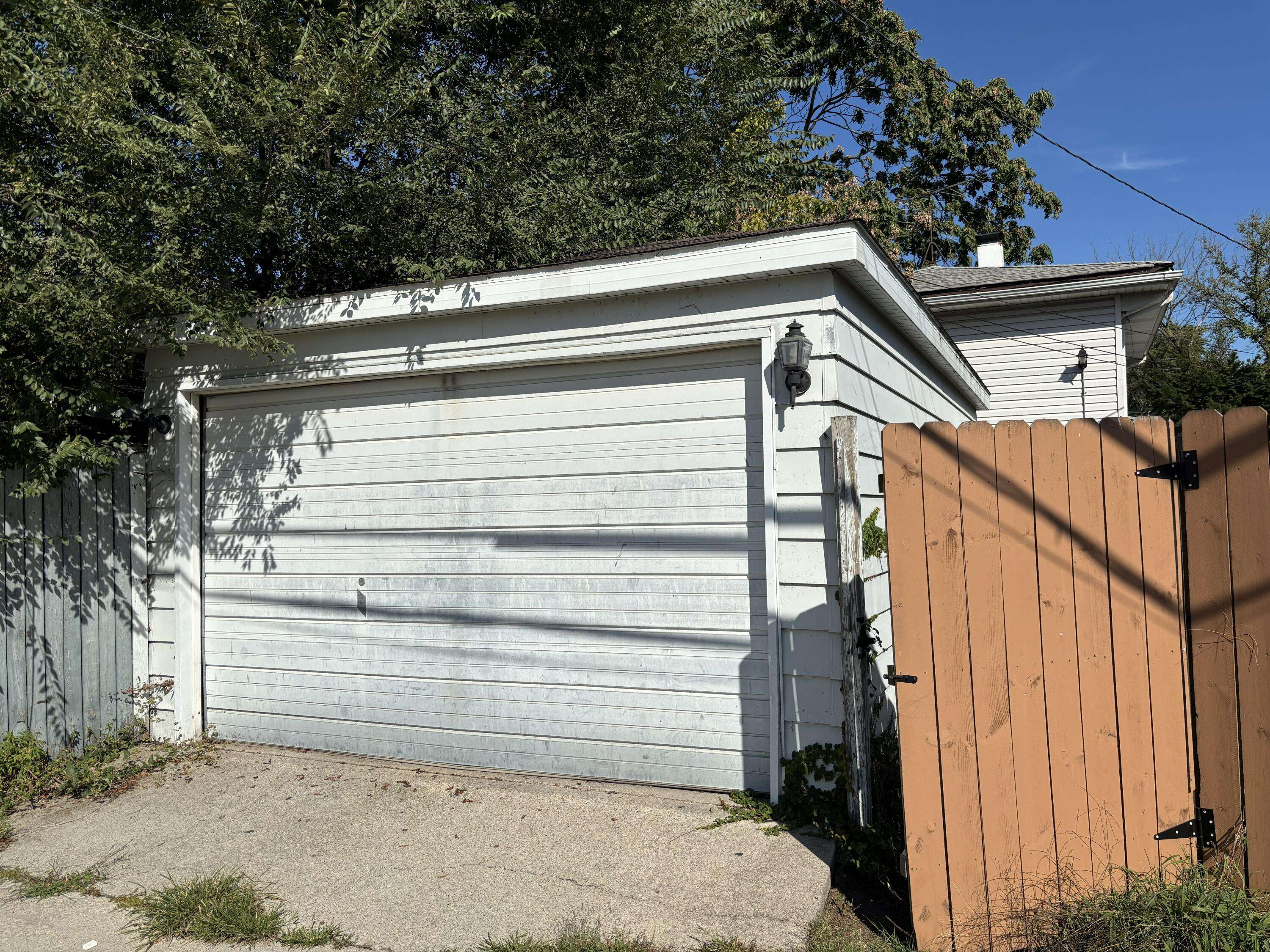 1116 173rd Street, Hammond, IN 46324