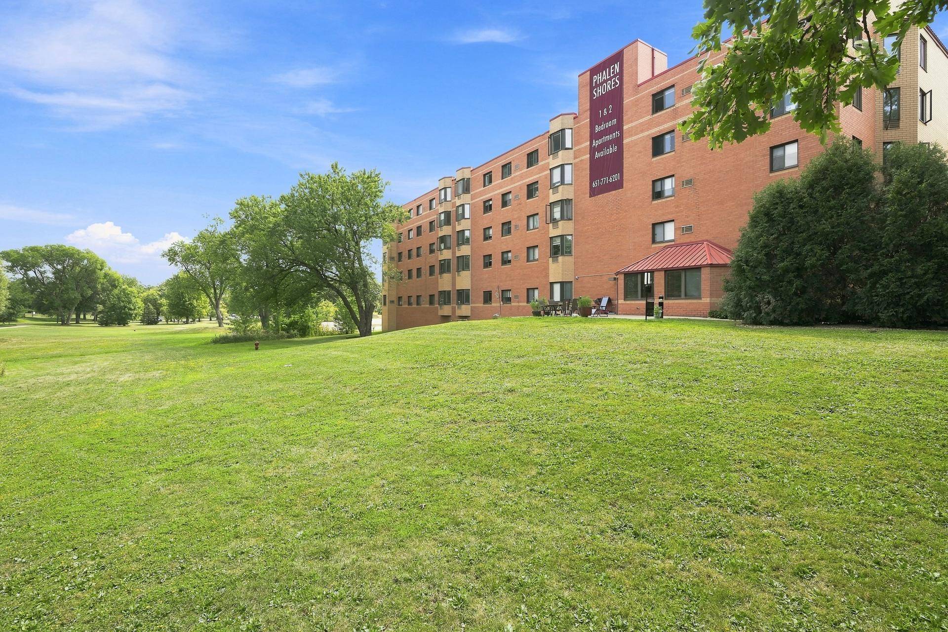 985 Ivy AVE E, Saint Paul, MN 55106