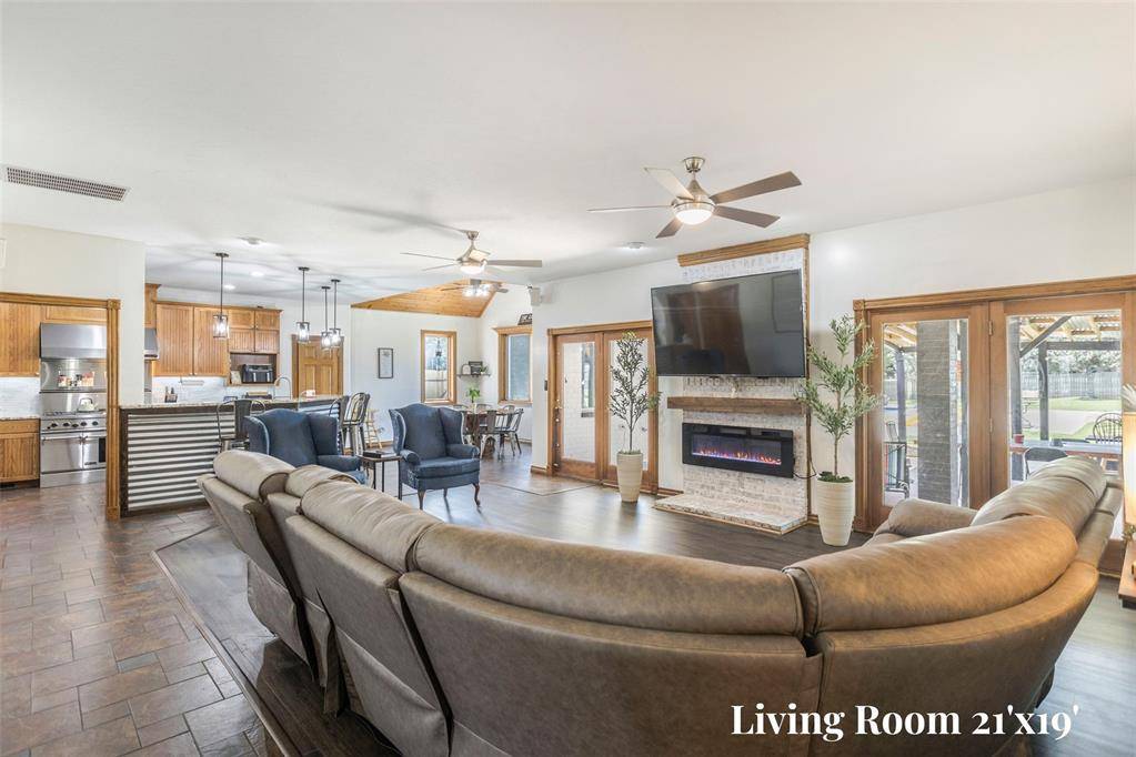 1400 E Eagle Nest TER, Mustang, OK 73064