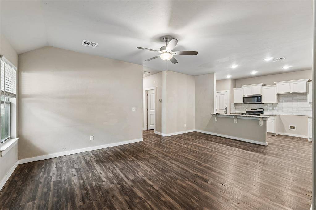 706 W London ST, El Reno, OK 73036