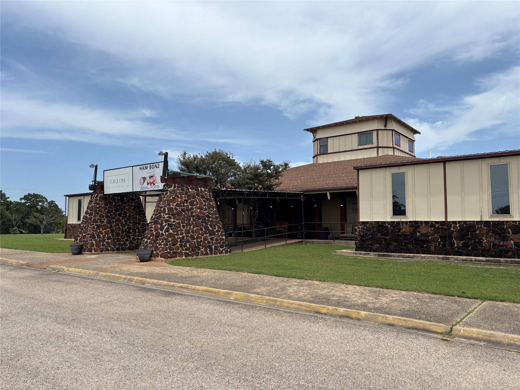 141 Tahitian Dr. DR #A, Bastrop, TX 78602