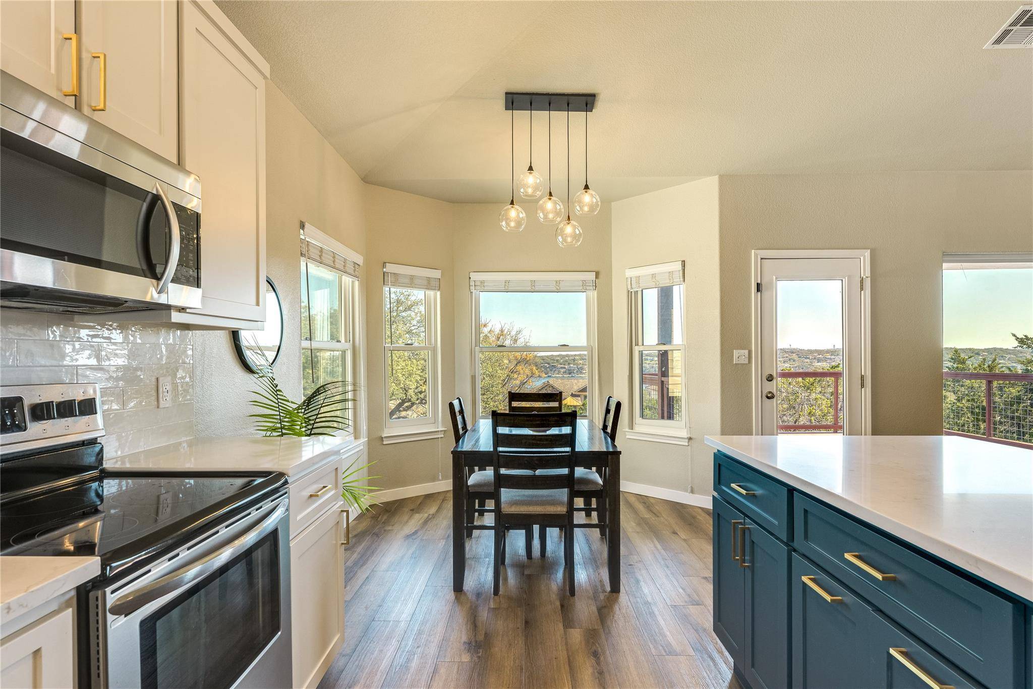 330 Southwind RD #A, Point Venture, TX 78645