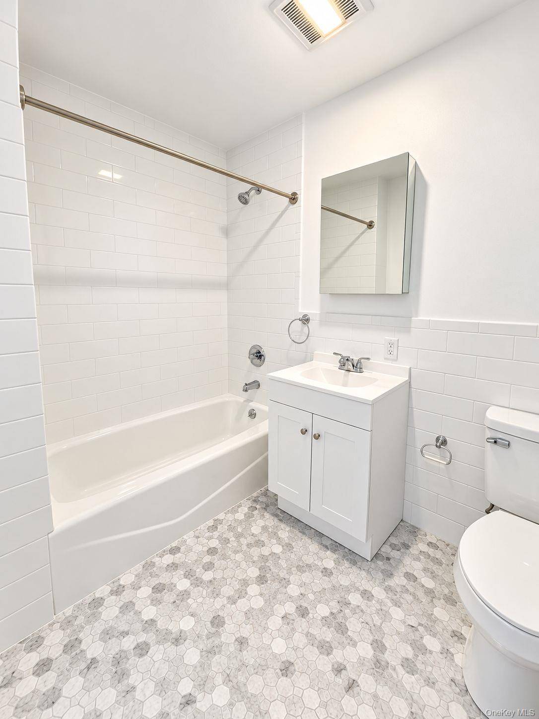 155 S River St #A3, Troy, NY 12180