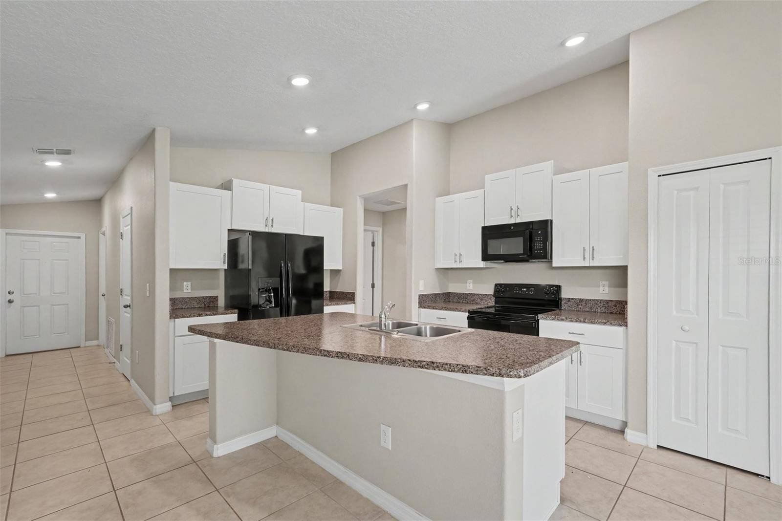 7109 KING CREEK DR, Sun City Center, FL 33573