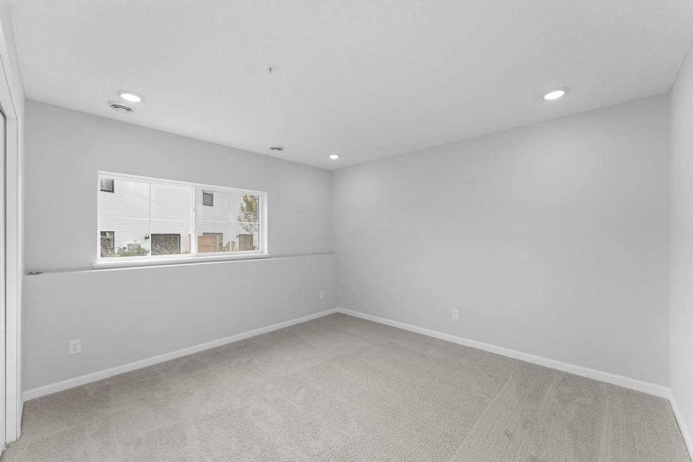 10374 Birchwood CIR, Victoria, MN 55318