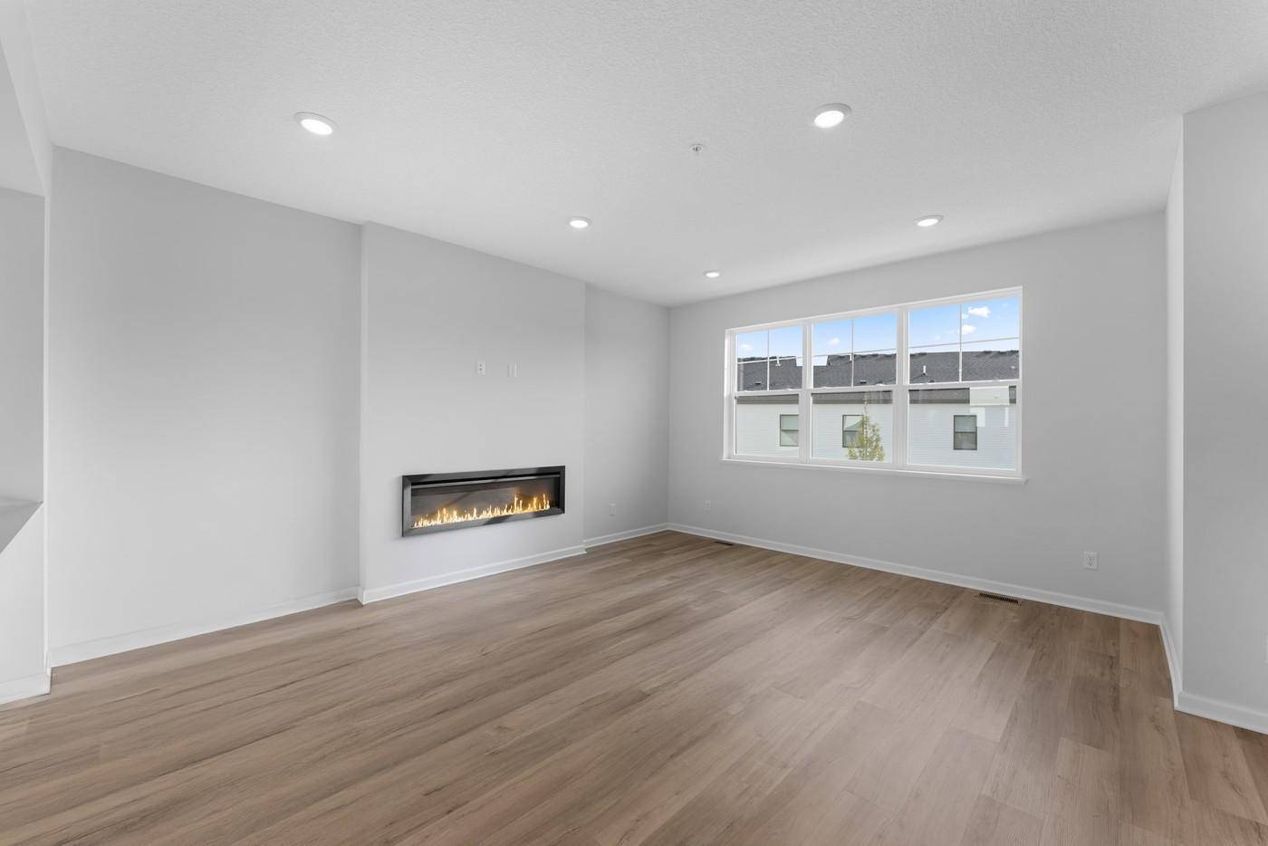 10356 Birchwood CIR, Victoria, MN 55318