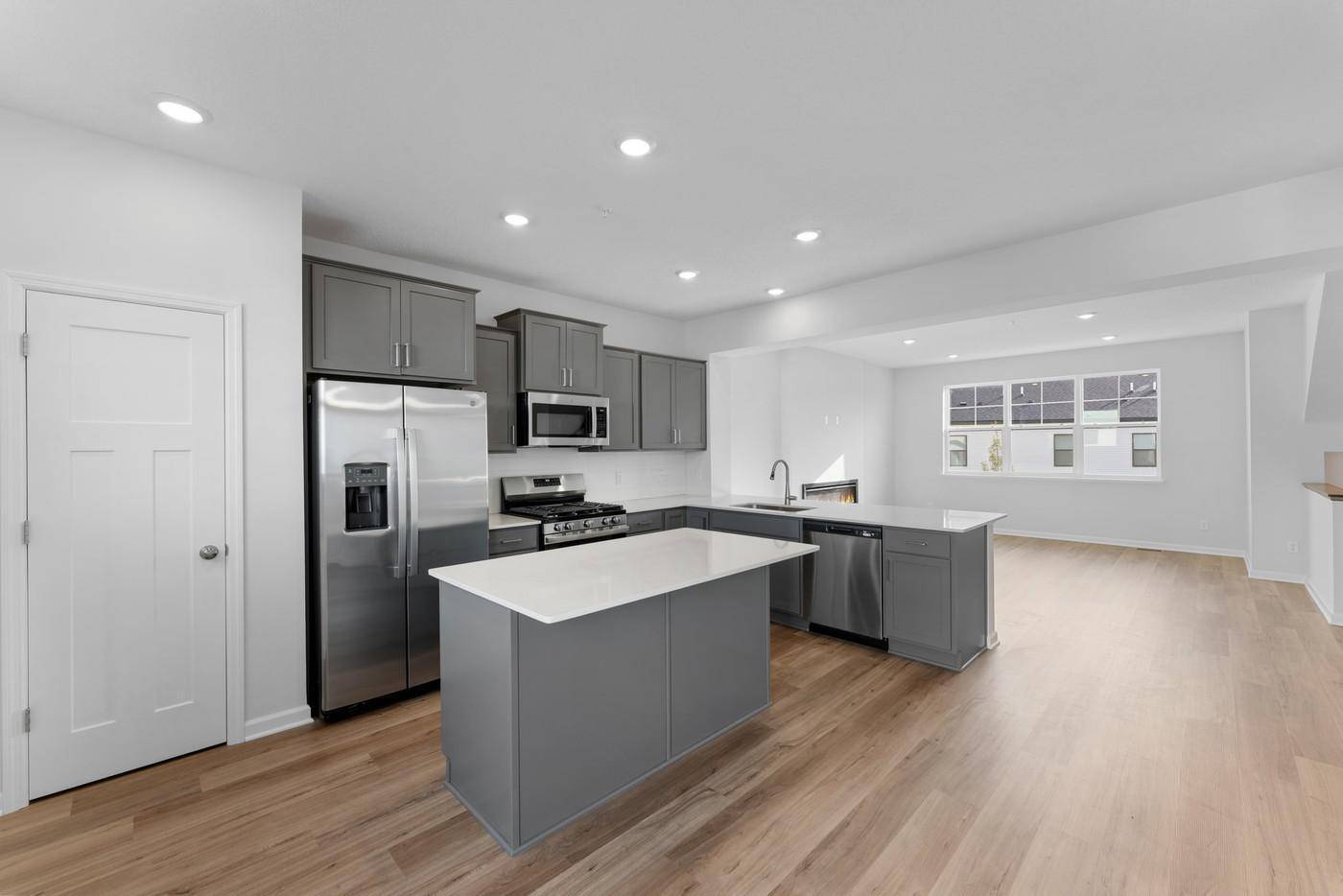 10356 Birchwood CIR, Victoria, MN 55318