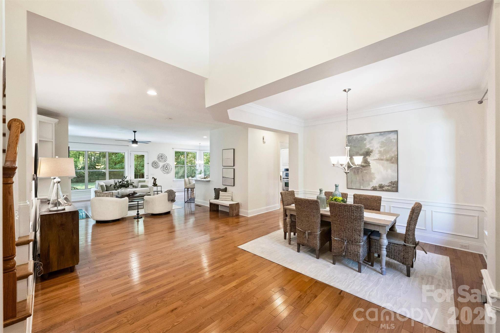 7325 Edenbridge LN, Charlotte, NC 28226