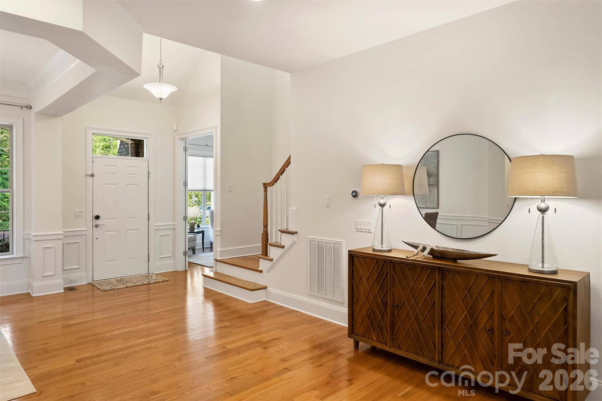 7325 Edenbridge LN, Charlotte, NC 28226