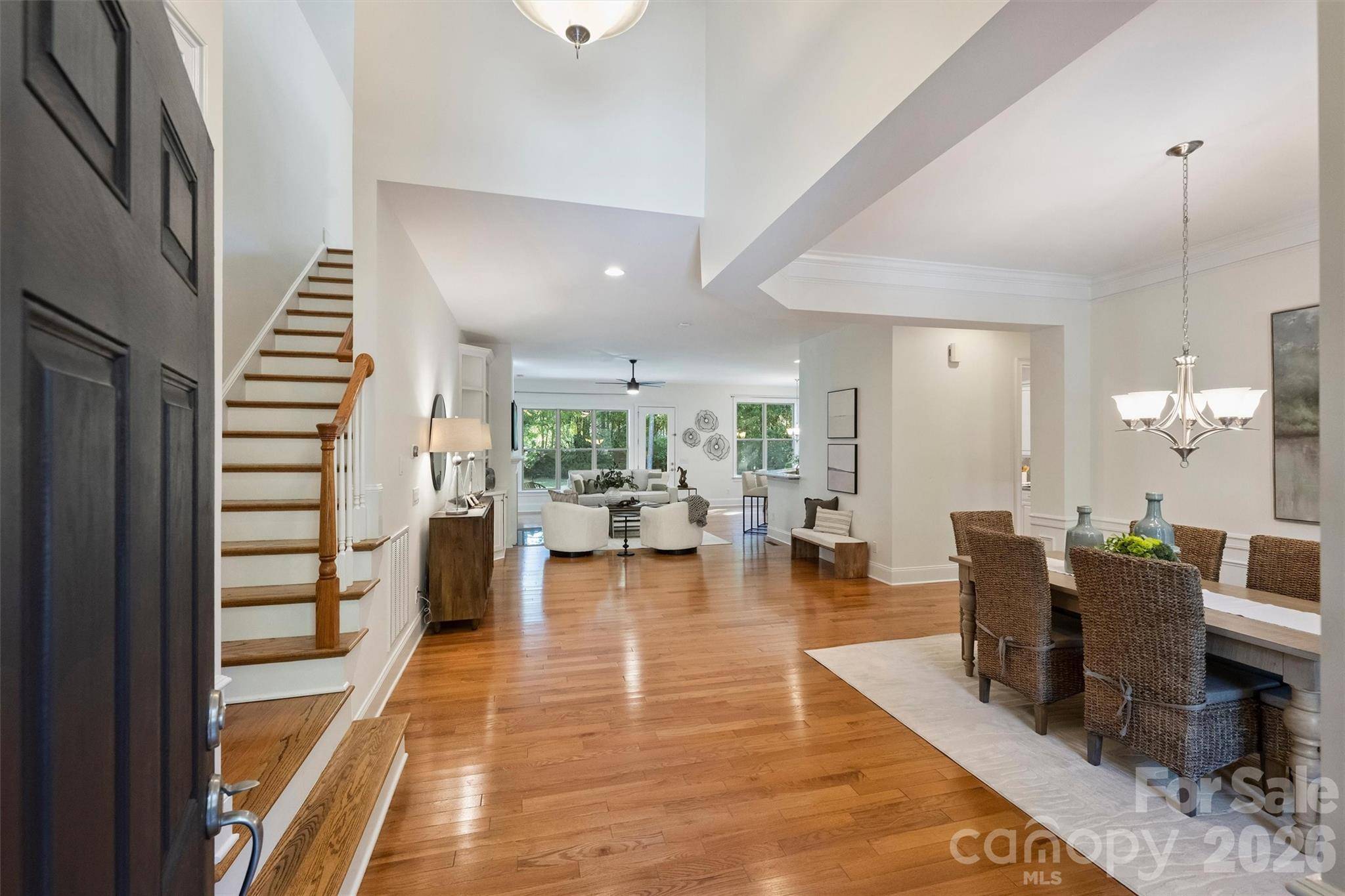 7325 Edenbridge LN, Charlotte, NC 28226