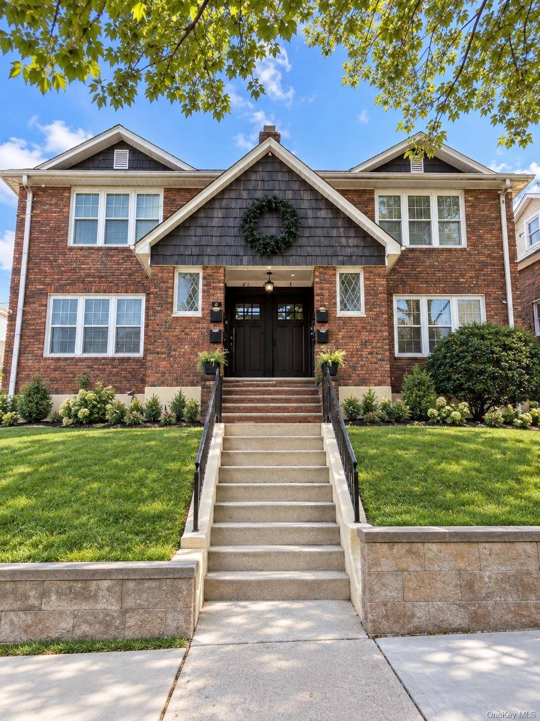 21 Holbernt Court #1, Staten Island, NY 10302