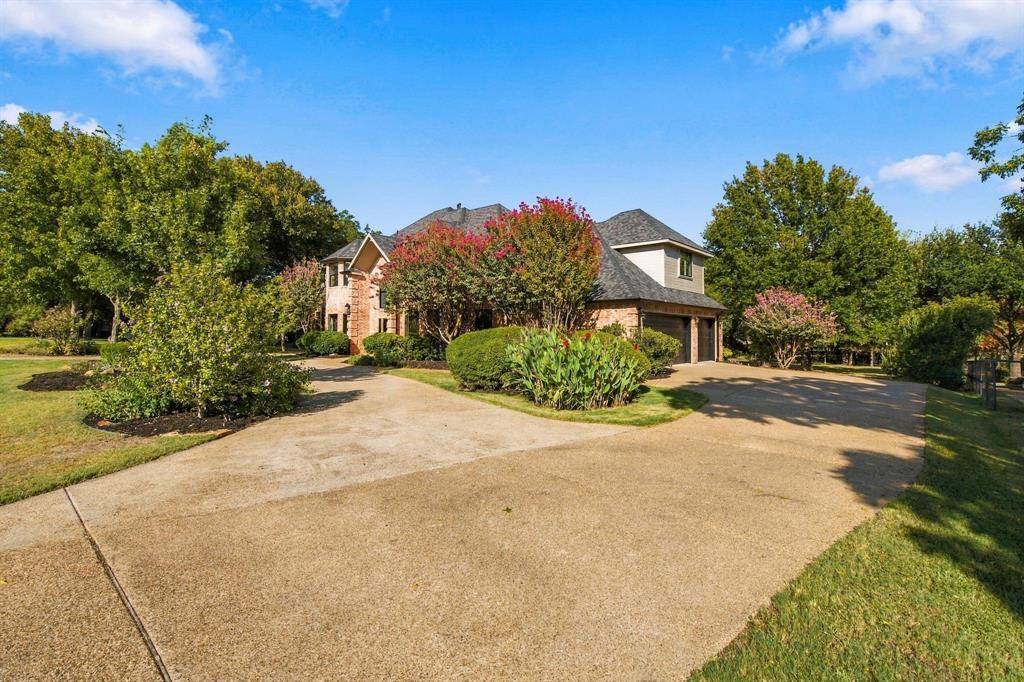303 Highland Court, Double Oak, TX 75077