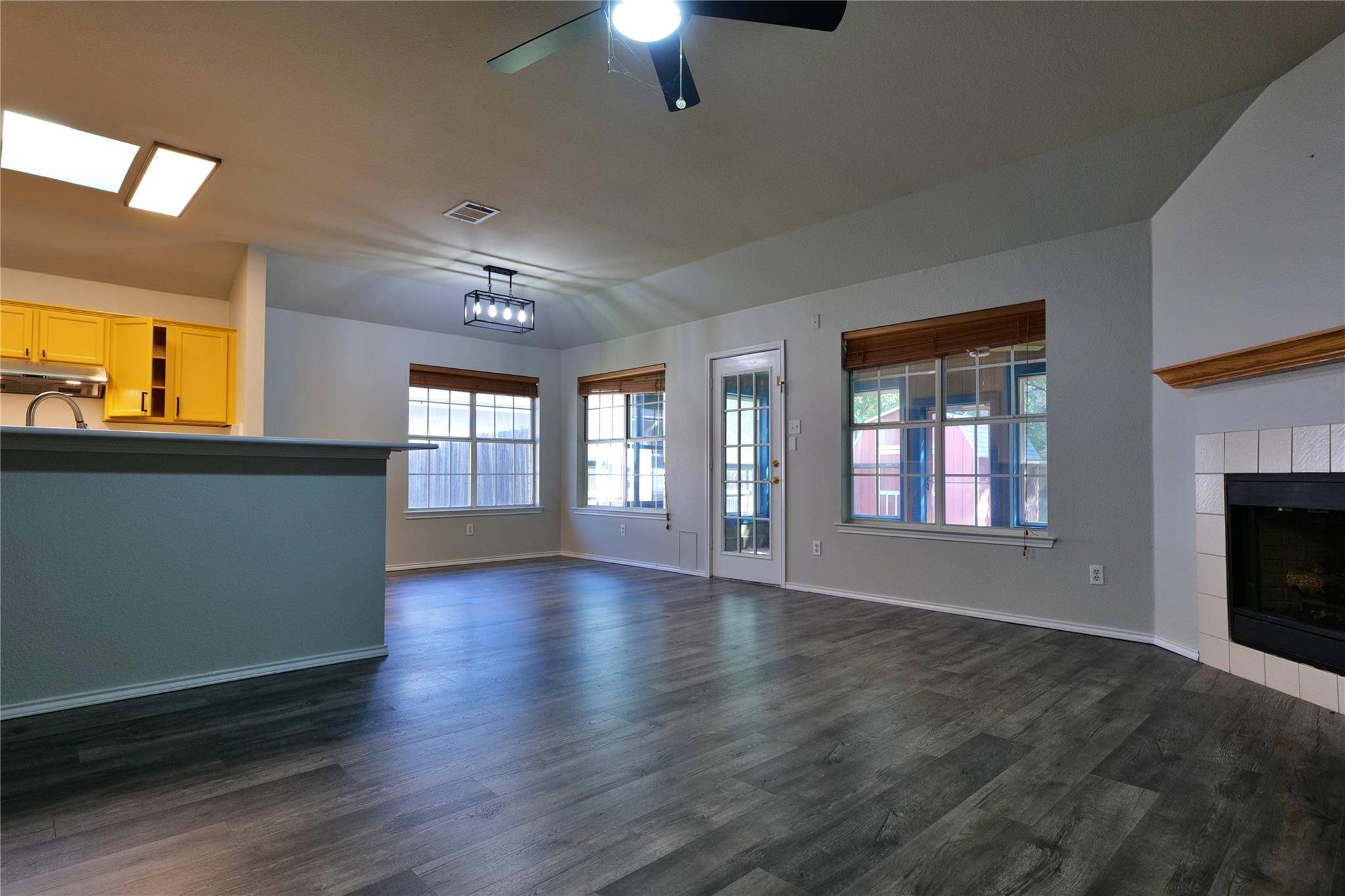 615 Blue Oak CIR, Cedar Park, TX 78613
